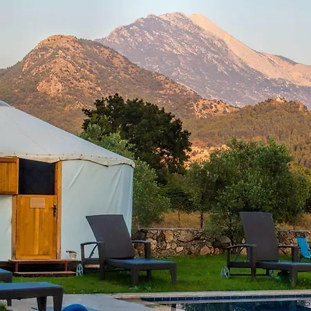 Cort de lux Avalon Steppes Glamping Holidays Kayakoy