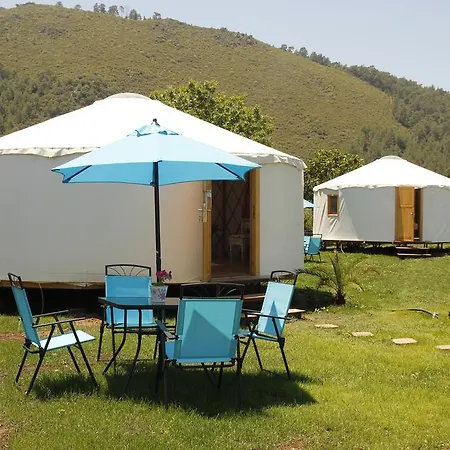 豪华帐篷 Avalon Steppes Glamping Holidays