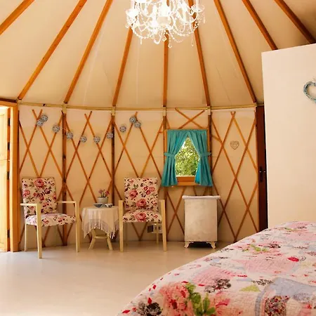 豪华帐篷 Avalon Steppes Glamping Holidays *