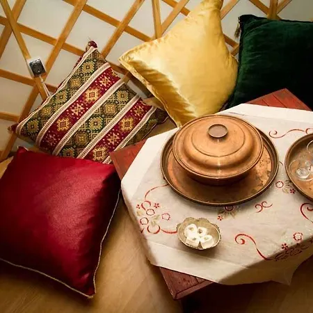 Avalon Steppes Glamping Holidays 豪华帐篷